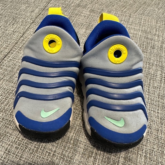 Nike Dynamo Go Blue Yellow Pull On Running Shoes Size 6C Toddler - Picture 2 of 9